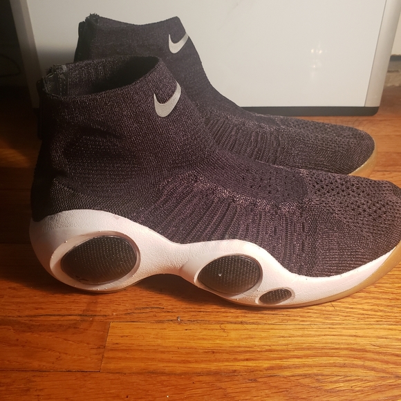 Nike main image 5